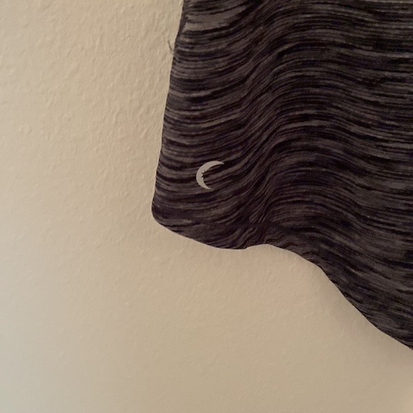 ZYIA Active charcoal split back long sleeve T XXL NWT - Picture 3 of 5